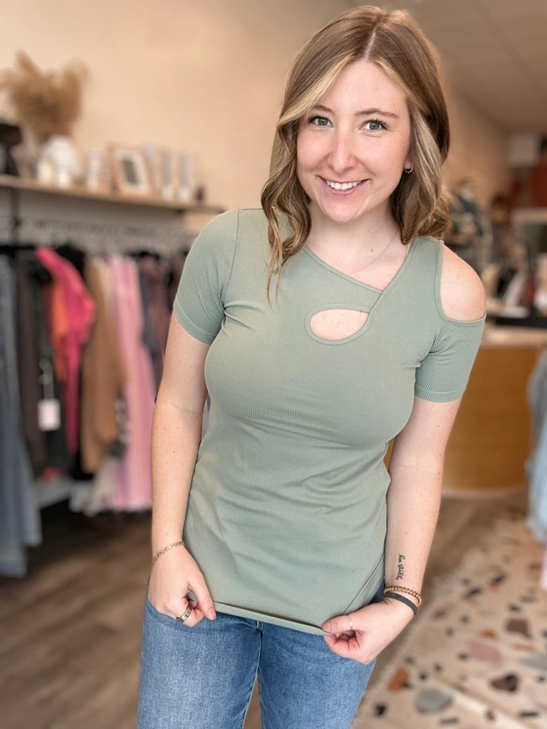 Leah Top-Doe & Rae-R3vel Threads, Women's Fashion Boutique, Located in Hudsonville, Michigan