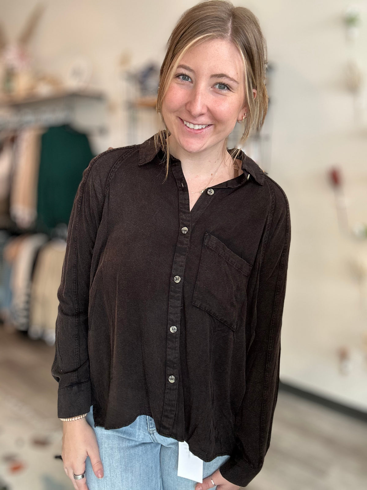 Kaeli Button Up-Hem & Thread-R3vel Threads, Women's Fashion Boutique, Located in Hudsonville, Michigan